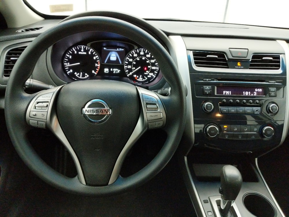 2015 Nissan Altima - Driver Dash