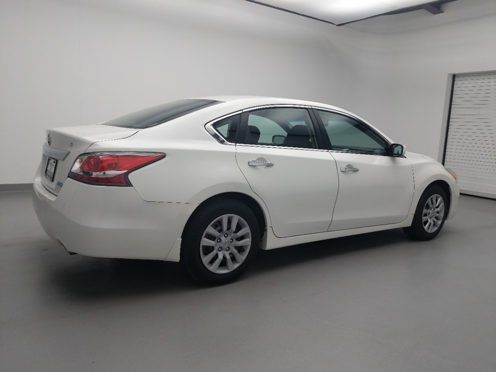 2015 Nissan Altima - Passenger Rear Side