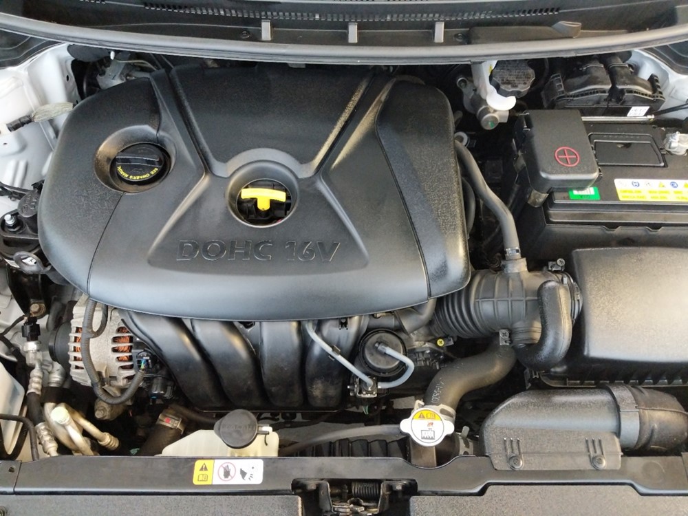 2016 Kia Forte - Engine