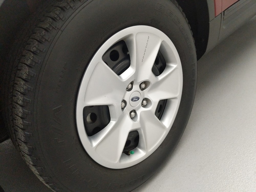 2013 Ford Explorer - Wheel