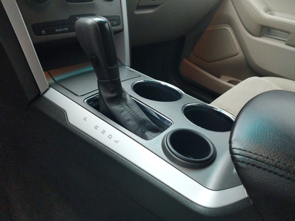 2013 Ford Explorer - Center Console/Cup Holders