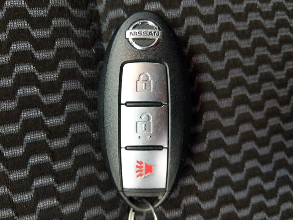 2017 Nissan JUKE - Keys