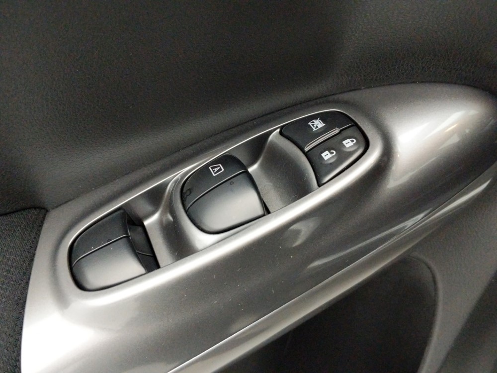2017 Nissan JUKE - Driver Power Windows/Lock Control