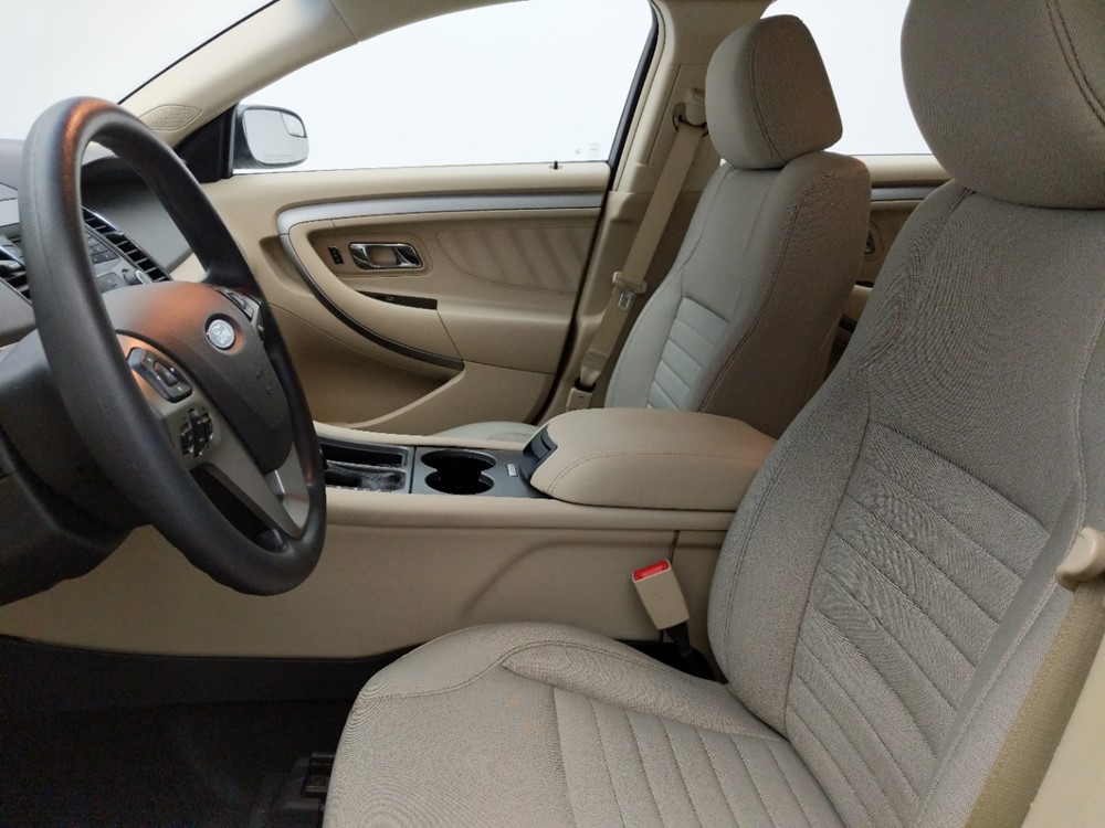 2016 Ford Taurus - Driver Front Seat