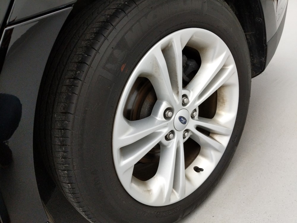 2016 Ford Taurus - Wheel