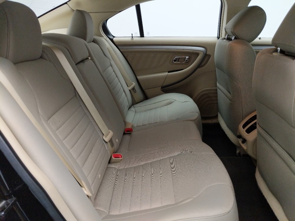 2016 Ford Taurus - Passenger Rear Seat