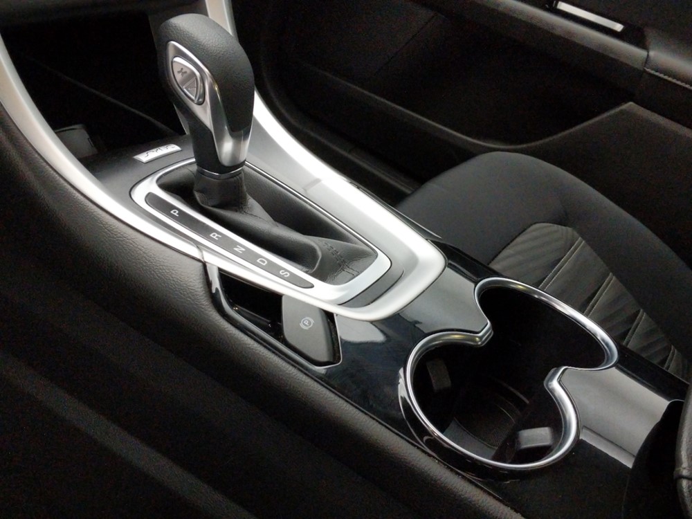2016 Ford Fusion - Center Console/Cup Holders