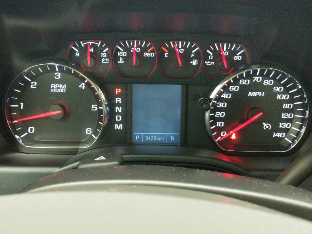 2016 Chevrolet Silverado 1500 - Odometer Close Up