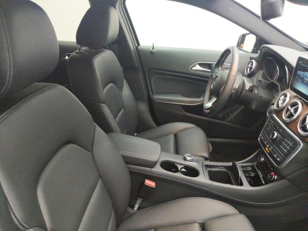 2016 Mercedes-Benz GLA250 - Passenger Front Seat