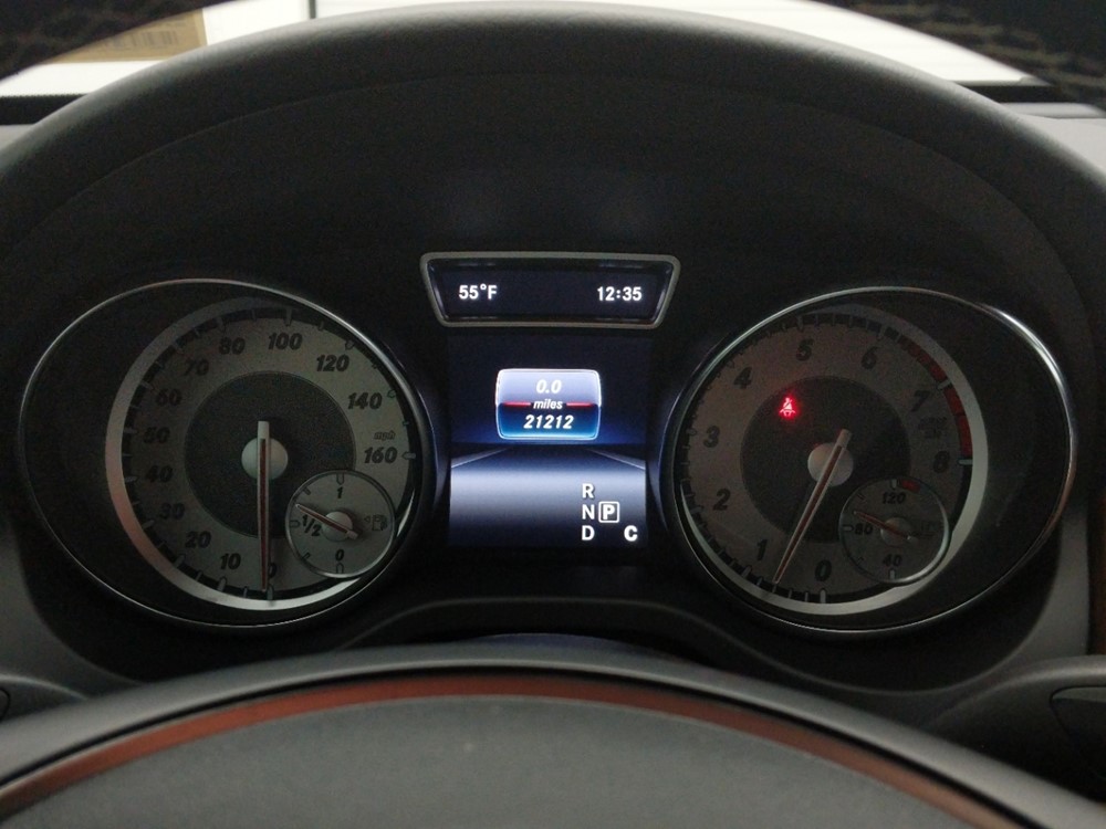 2016 Mercedes-Benz GLA250 - Odometer Close Up