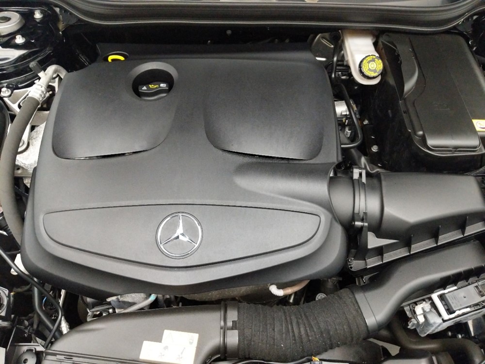 2016 Mercedes-Benz GLA250 - Engine