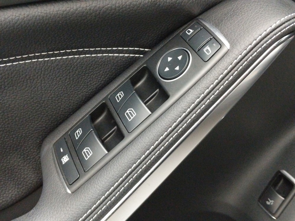 2016 Mercedes-Benz GLA250 - Driver Power Windows/Lock Control