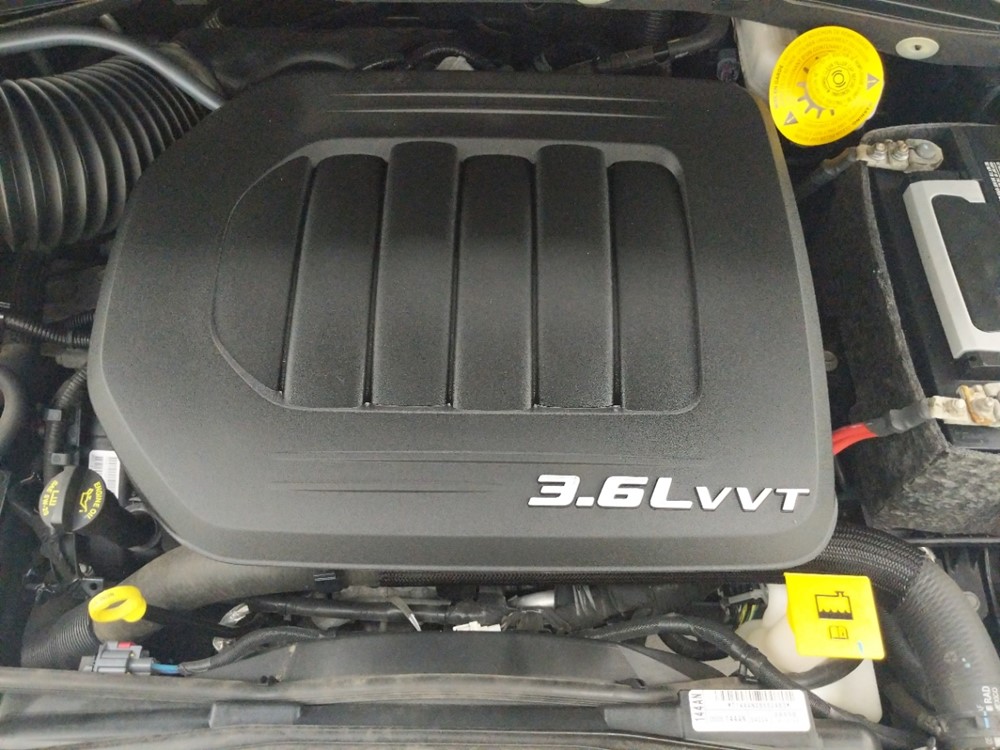2016 Chrysler Town and Country - Engine