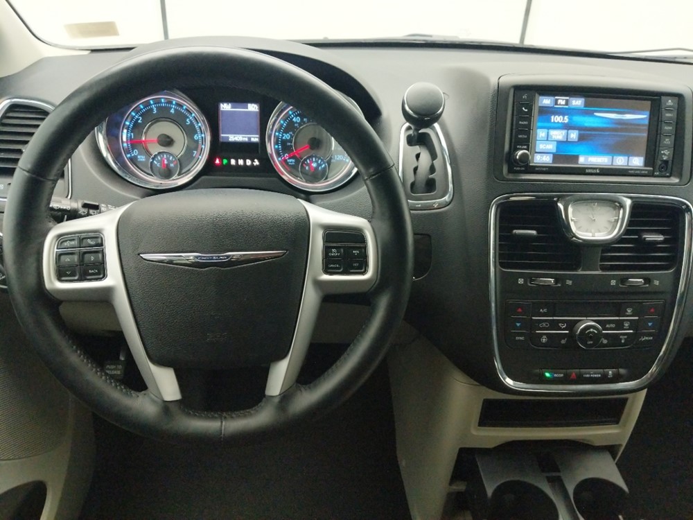 2016 Chrysler Town and Country - Driver Dash