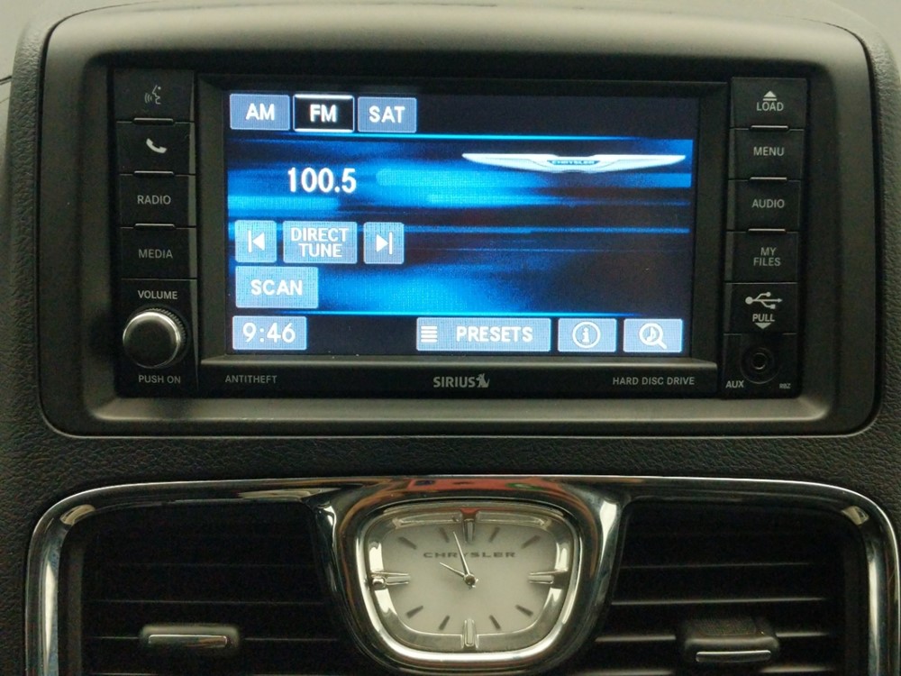 2016 Chrysler Town and Country - Stereo Package