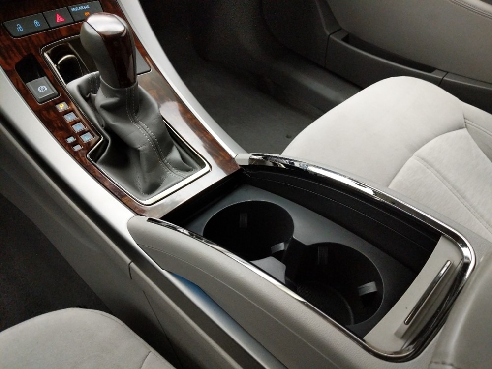 2011 Buick LaCrosse - Center Console/Cup Holders