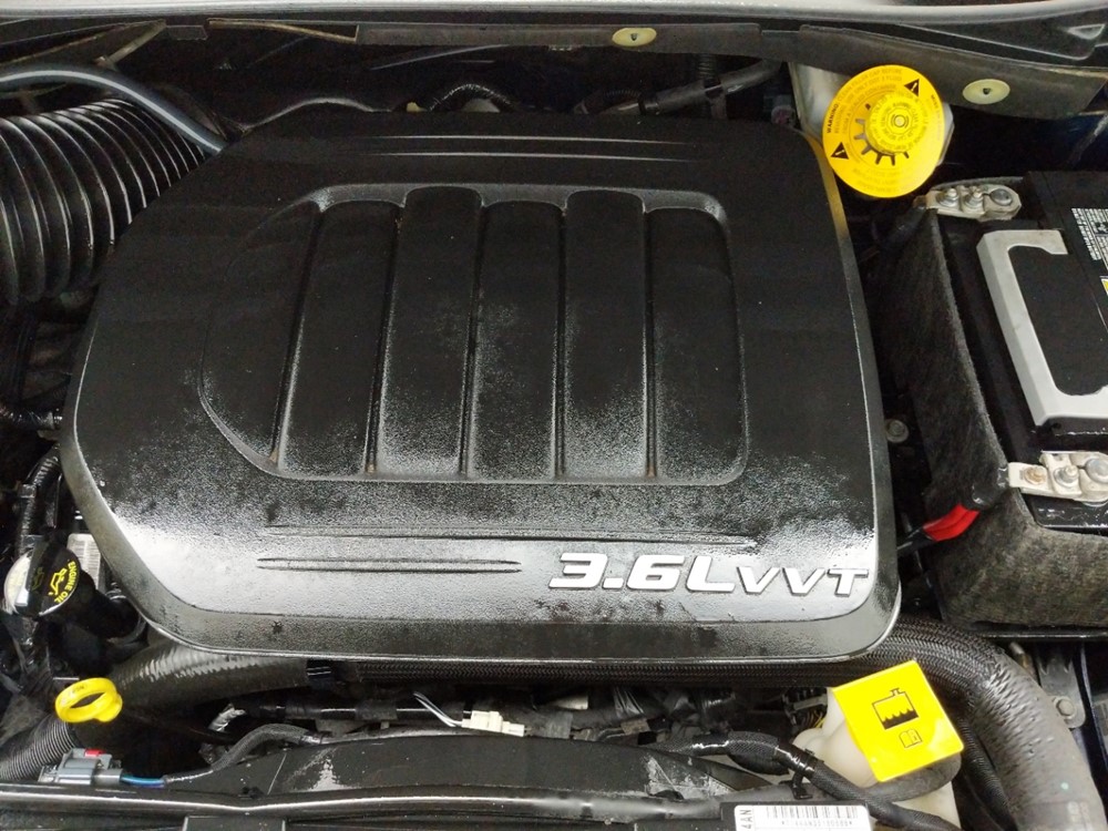 2016 Chrysler Town and Country - Engine