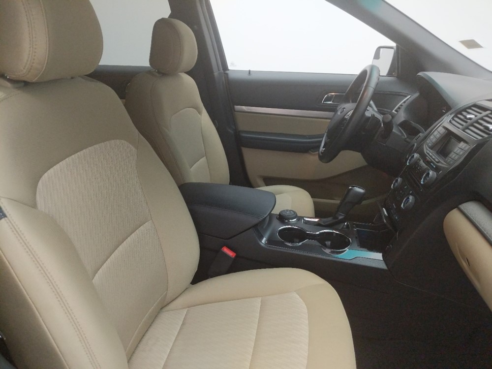 2016 Ford Explorer - Passenger Front Seat