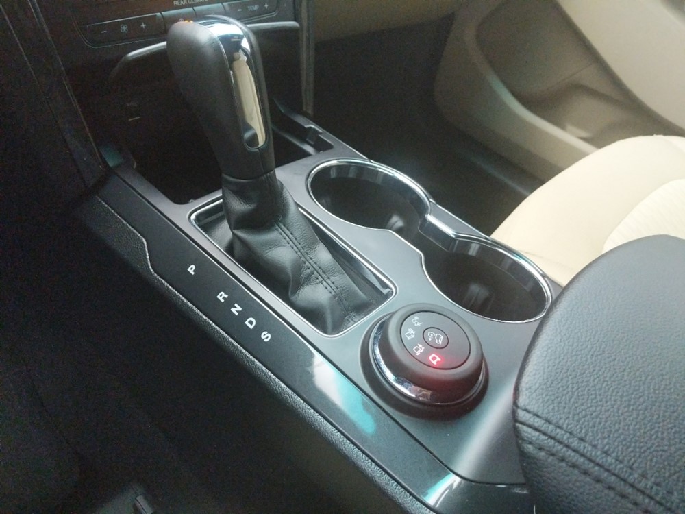 2016 Ford Explorer - Center Console/Cup Holders