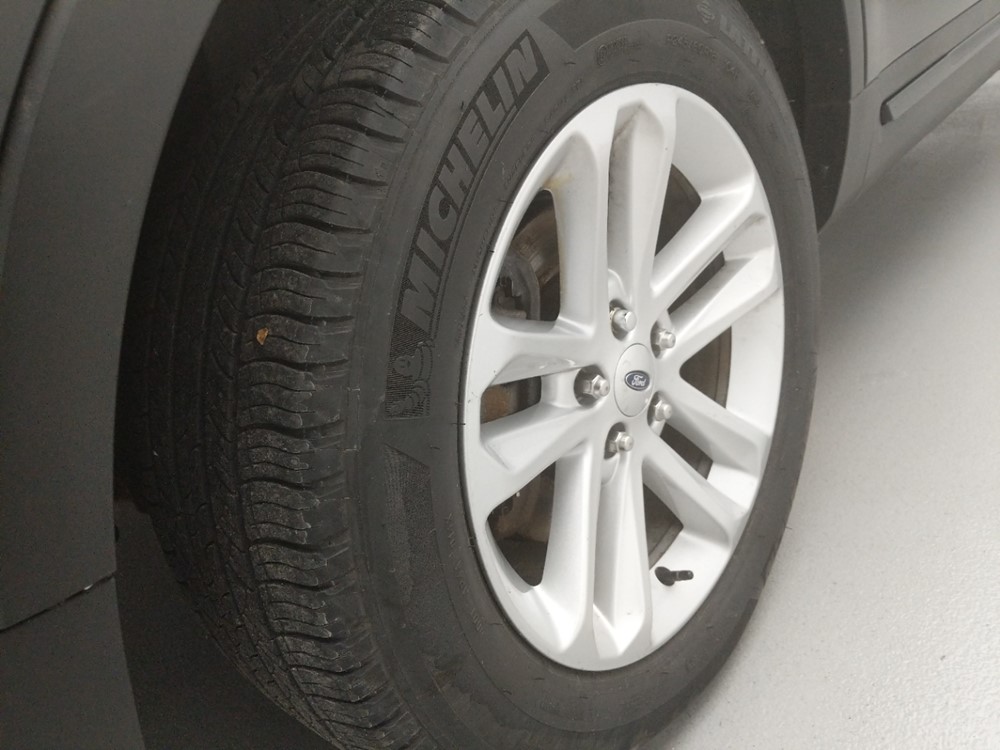 2016 Ford Explorer - Wheel