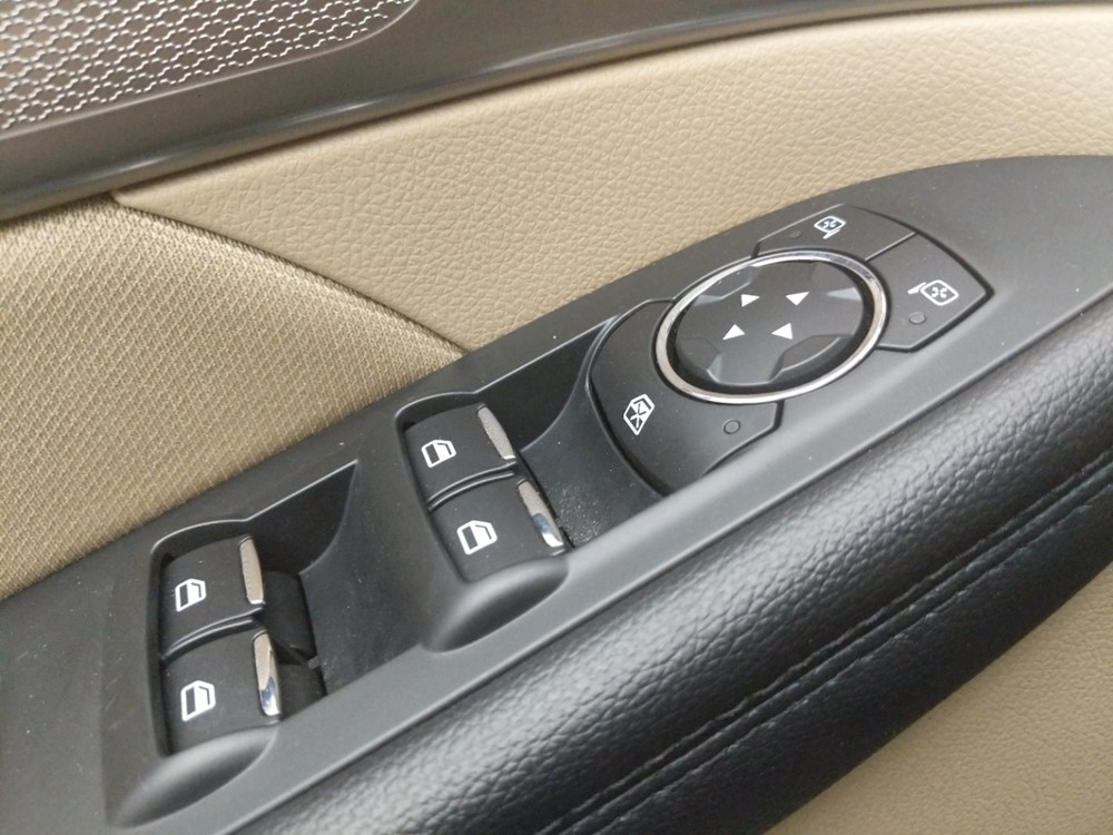 2016 Ford Explorer - Driver Power Windows/Lock Control