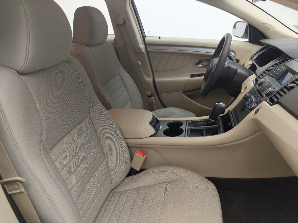 2015 Ford Taurus - Passenger Front Seat