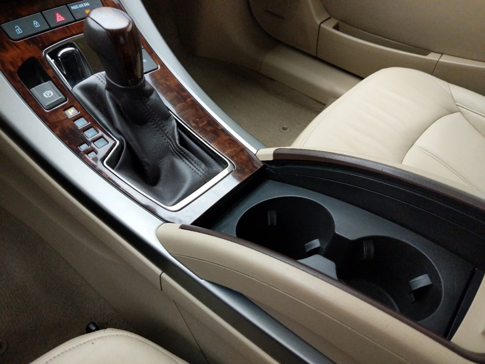 2012 Buick LaCrosse - Center Console/Cup Holders