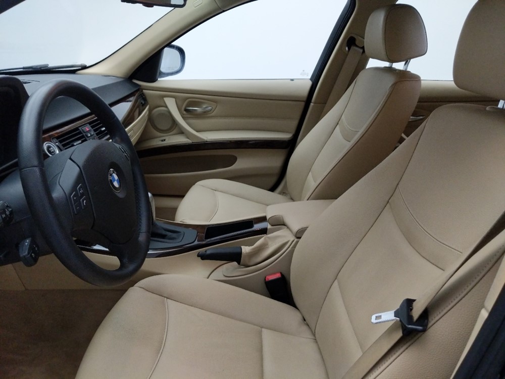 2010 BMW 328i - Driver Front Seat