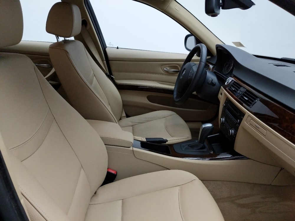 2010 BMW 328i - Passenger Front Seat