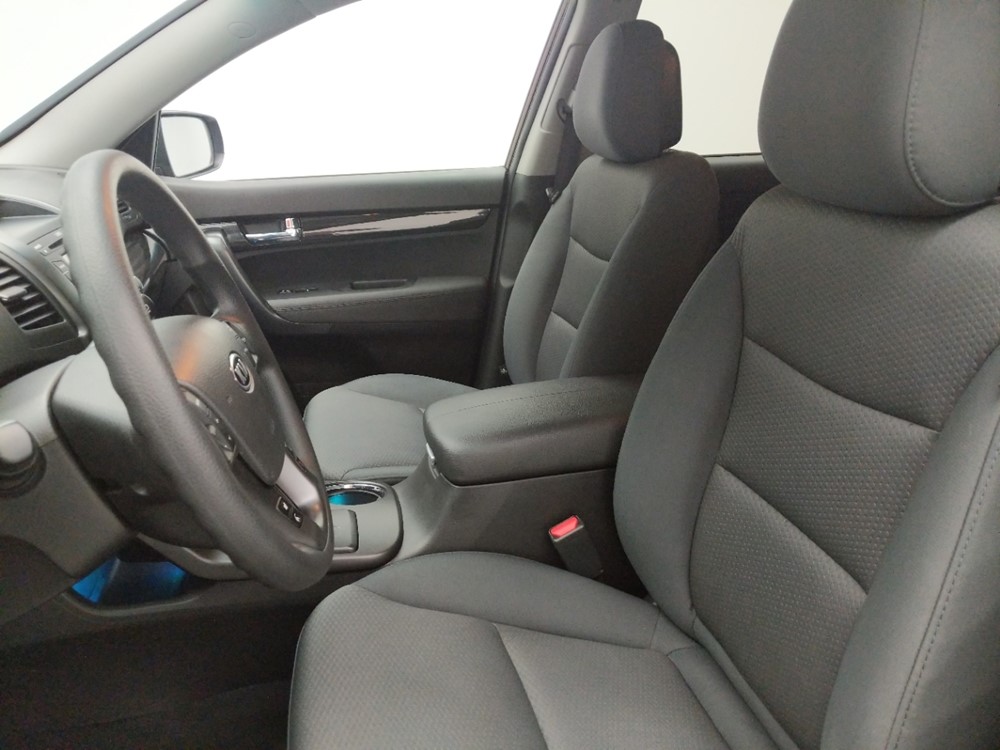 2013 Kia Sorento - Driver Front Seat
