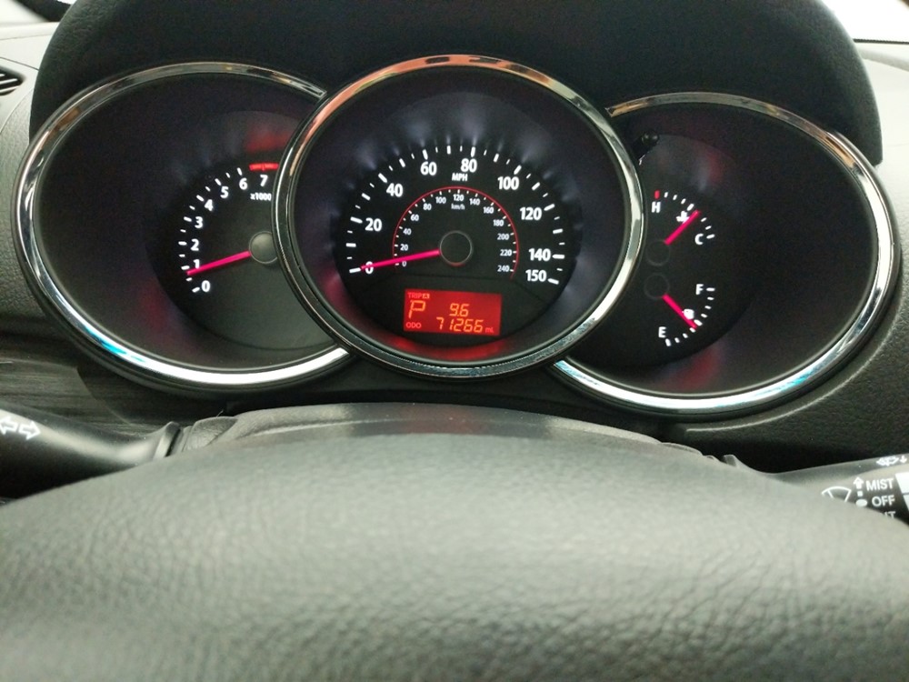 2013 Kia Sorento - Odometer Close Up