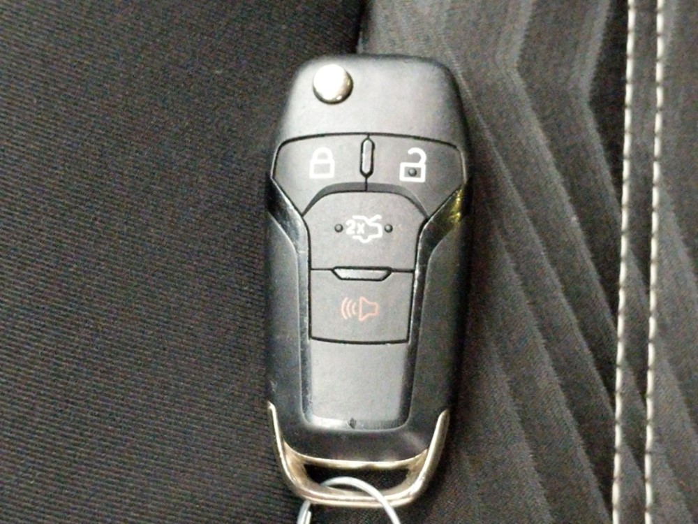 2016 Ford Fusion - Keys