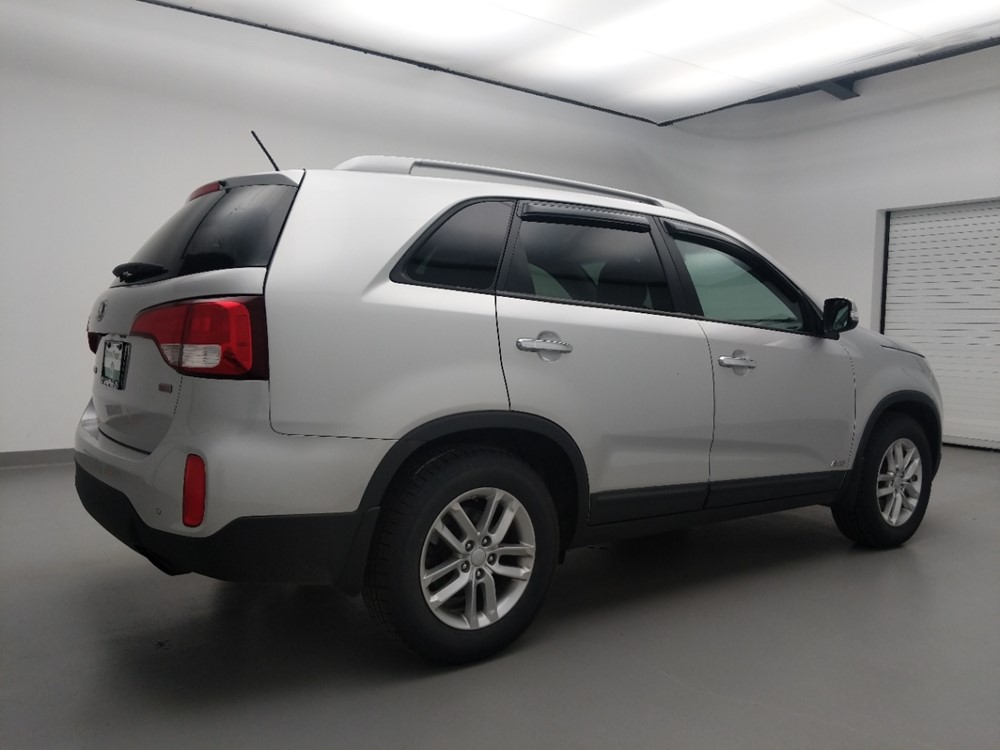 2015 Kia Sorento - Passenger Rear Side