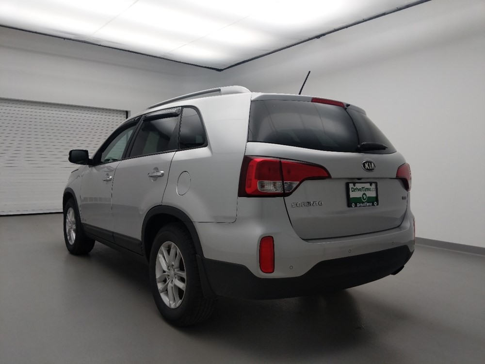 2015 Kia Sorento - Driver Rear Bumper