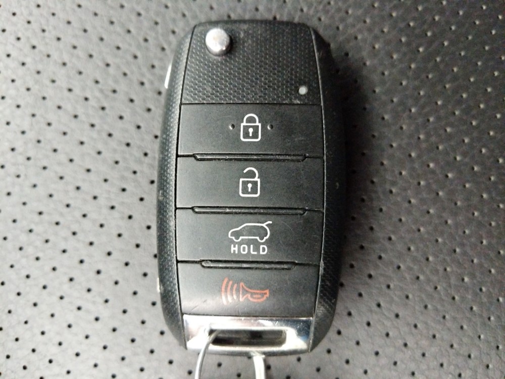 2015 Kia Sorento - Keys