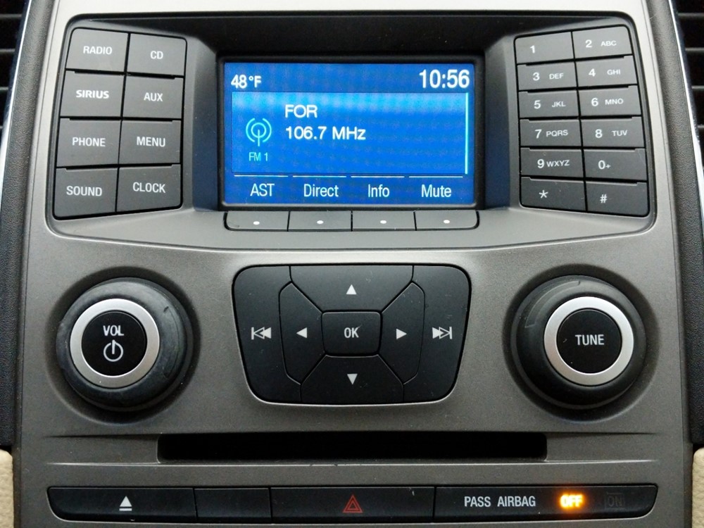 2015 Ford Taurus - Stereo Package