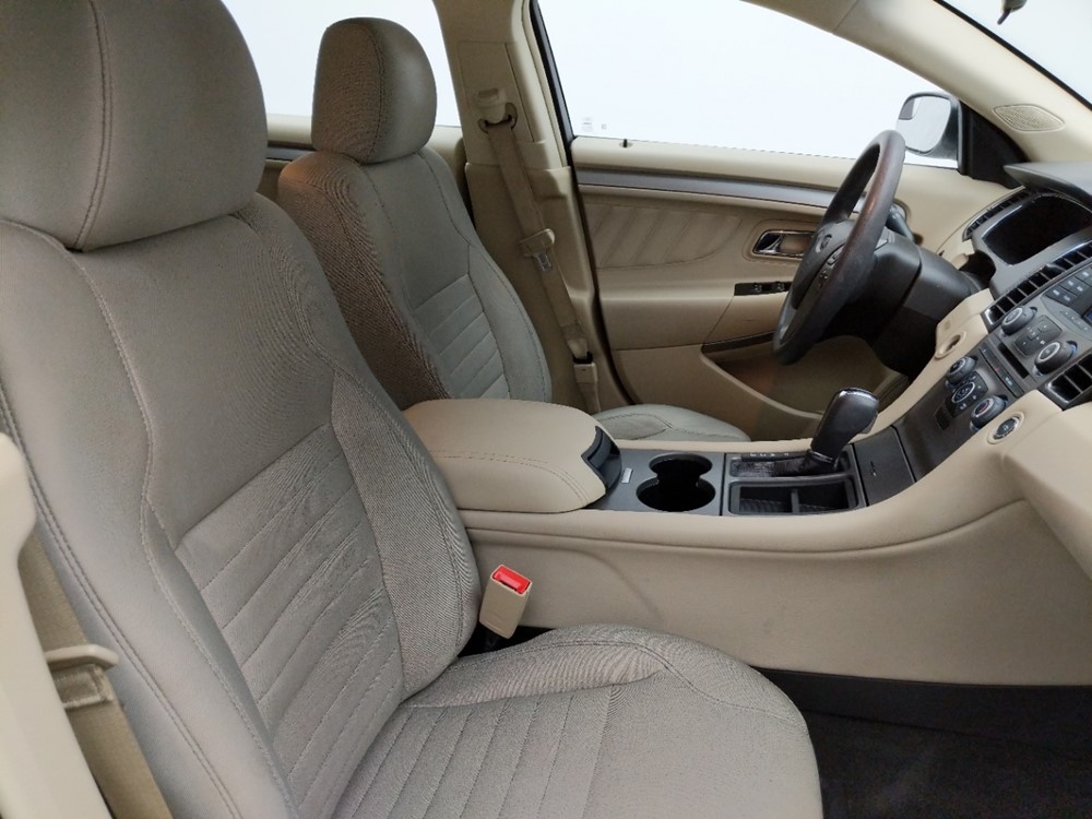 2015 Ford Taurus - Passenger Front Seat