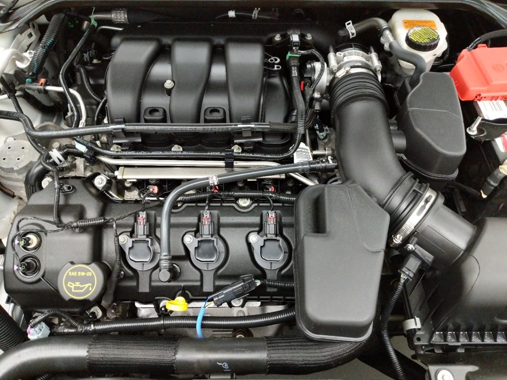 2015 Ford Taurus - Engine