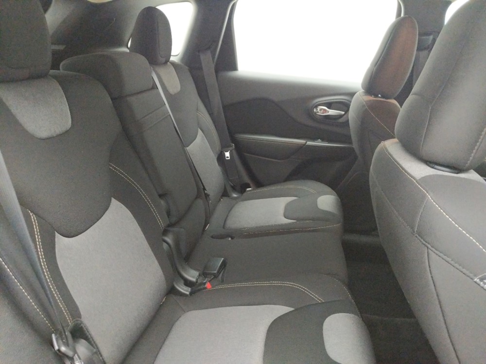 2016 Jeep Cherokee - Passenger Rear Seat