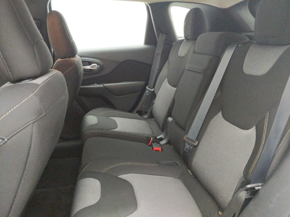 2016 Jeep Cherokee - Driver Rear Seat