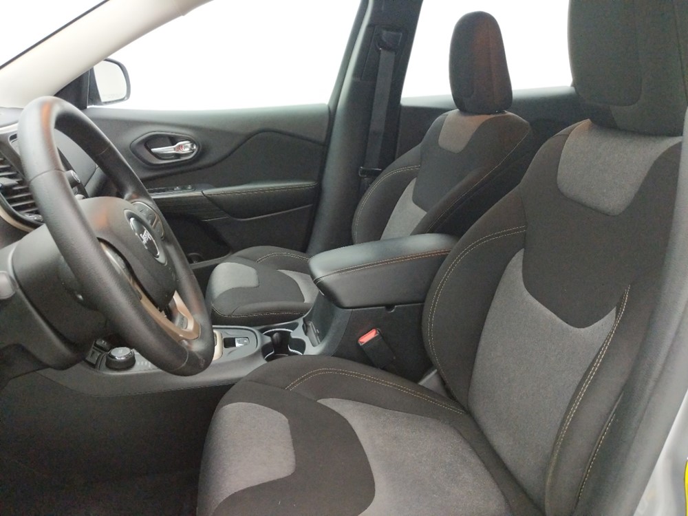 2016 Jeep Cherokee - Driver Front Seat