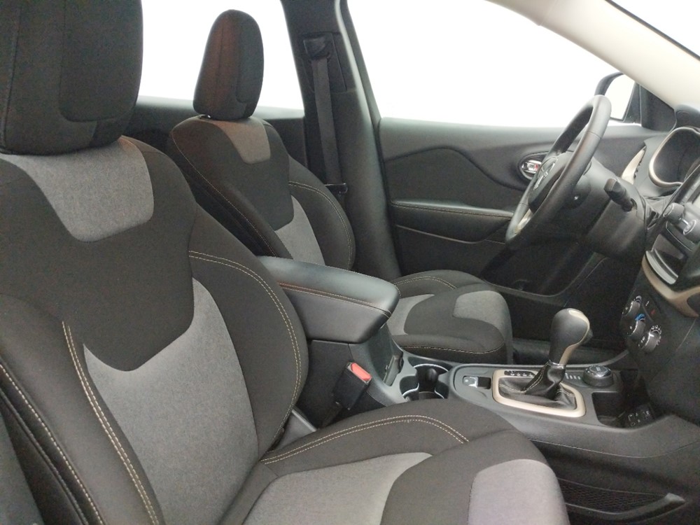 2016 Jeep Cherokee - Passenger Front Seat