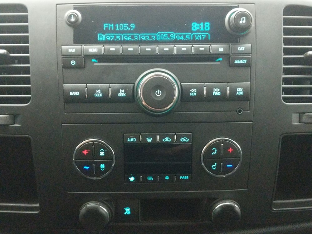 2011 Chevrolet Silverado 1500 - Stereo Package