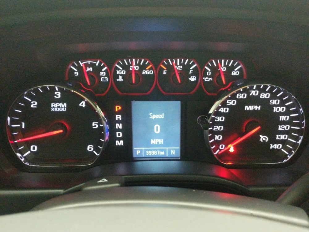 2016 Chevrolet Silverado 1500 - Odometer Close Up