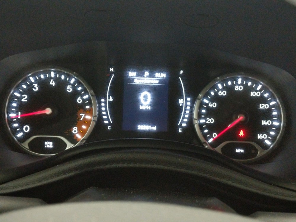 2017 Jeep Renegade - Odometer Close Up