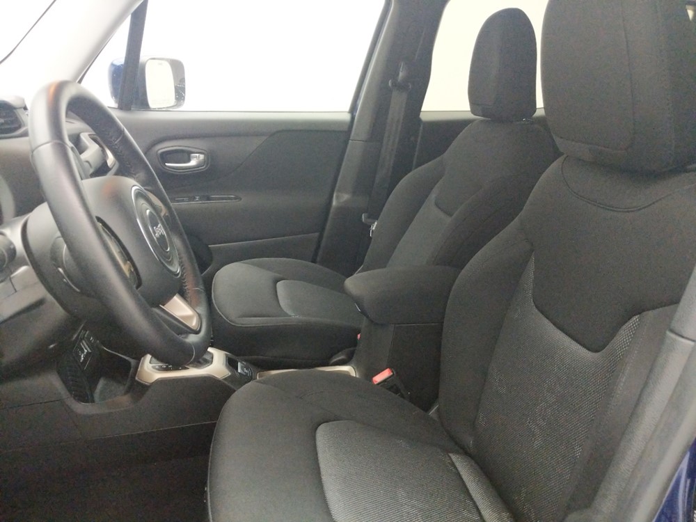 2017 Jeep Renegade - Driver Front Seat