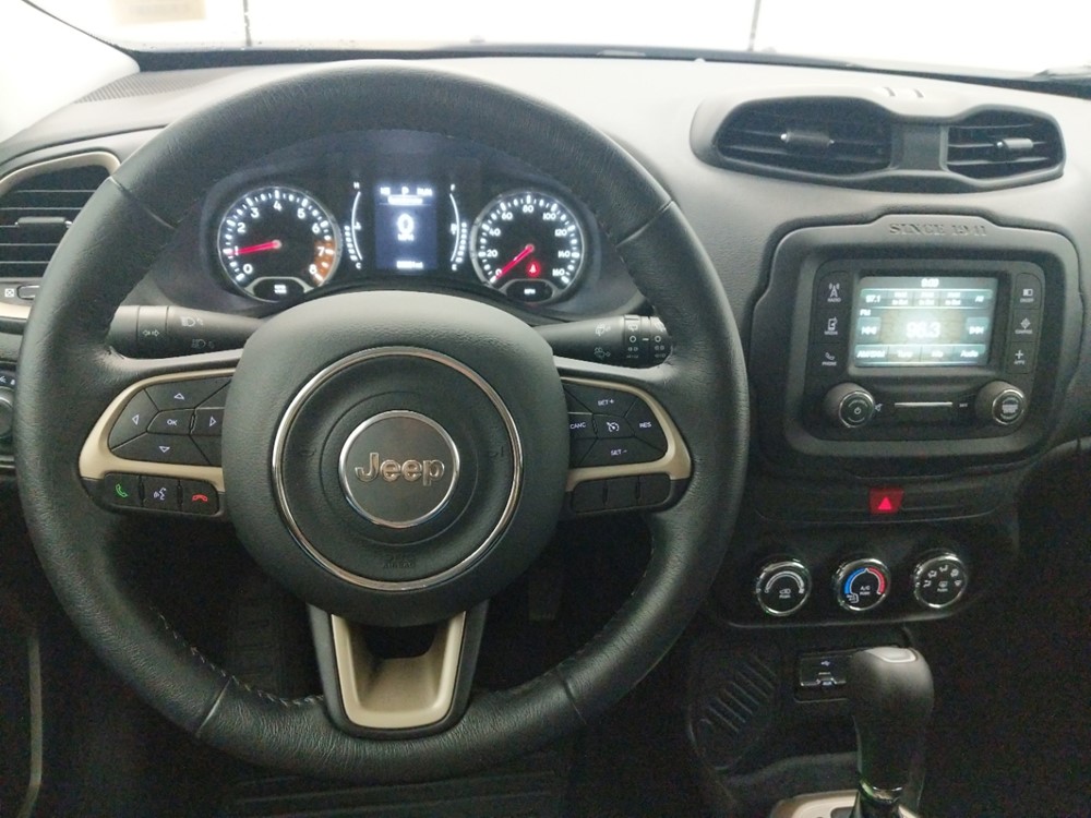 2017 Jeep Renegade - Driver Dash