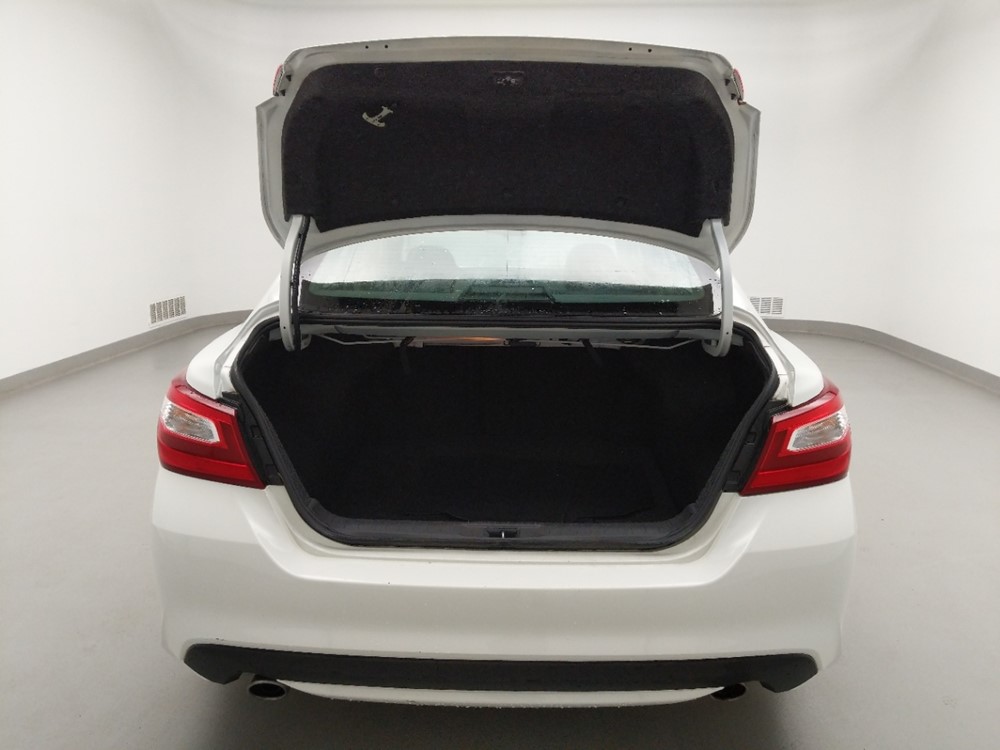 2017 Nissan Altima - Trunk
