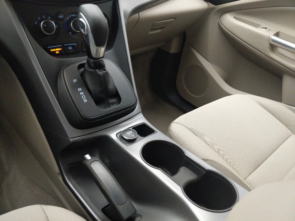 2016 Ford Escape - Center Console/Cup Holders