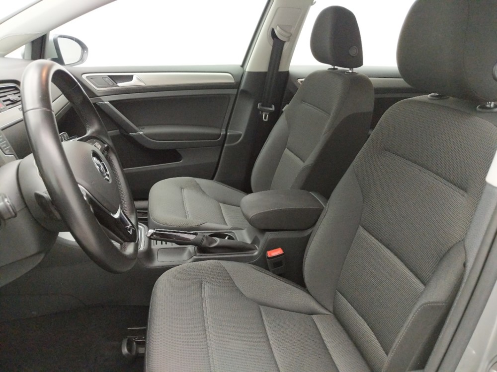 2017 Volkswagen Golf - Driver Front Seat